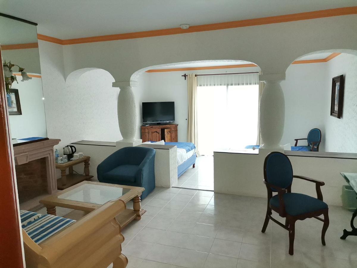 Gran Hotel Hacienda De La Noria Aguascalientes Esterno foto A typical hotel room in the resort