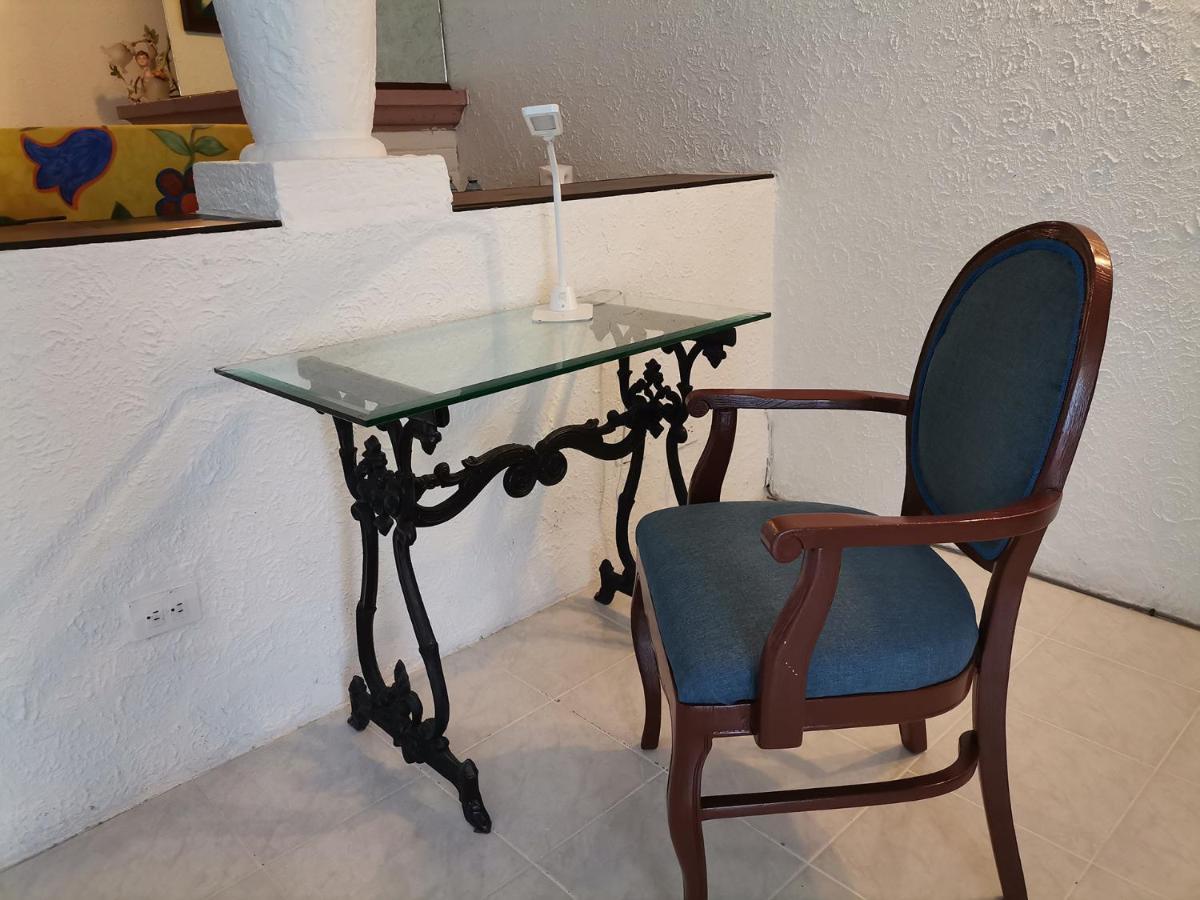 Gran Hotel Hacienda De La Noria Aguascalientes Esterno foto A chair