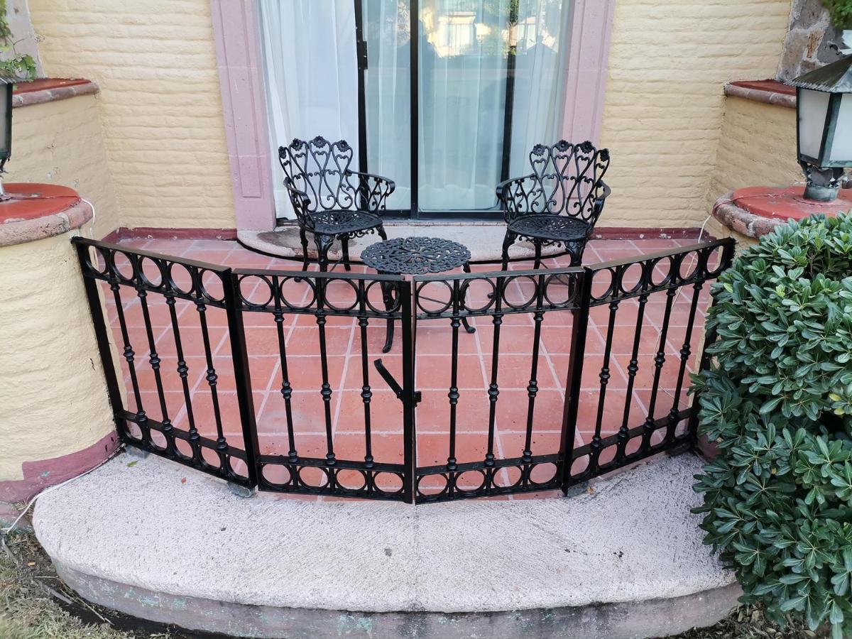 Gran Hotel Hacienda De La Noria Aguascalientes Esterno foto A wrought iron balcony