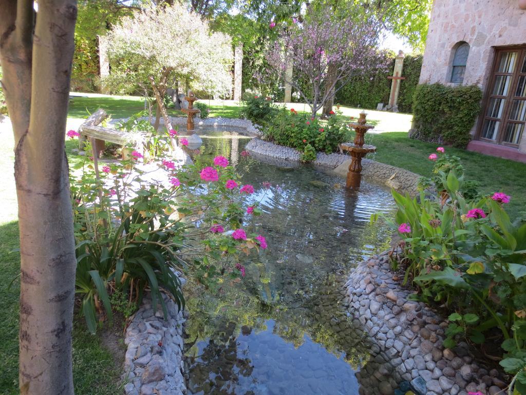 Gran Hotel Hacienda De La Noria Aguascalientes Esterno foto The gardens at the center